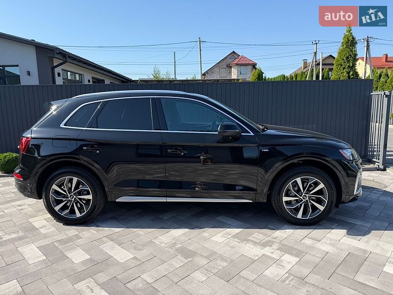 Позашляховик / Кросовер Audi Q5 2022 в Вишневому