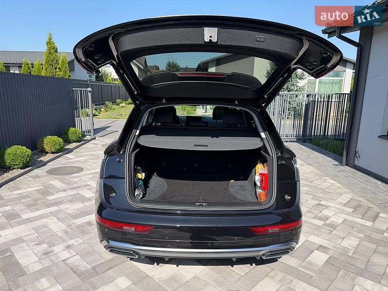 Позашляховик / Кросовер Audi Q5 2022 в Вишневому