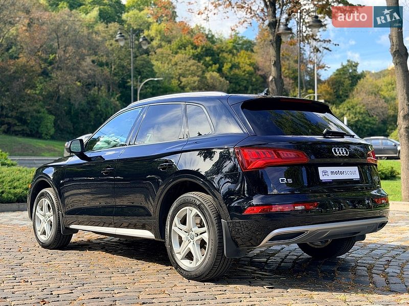 Внедорожник / Кроссовер Audi Q5 2017 в Киеве