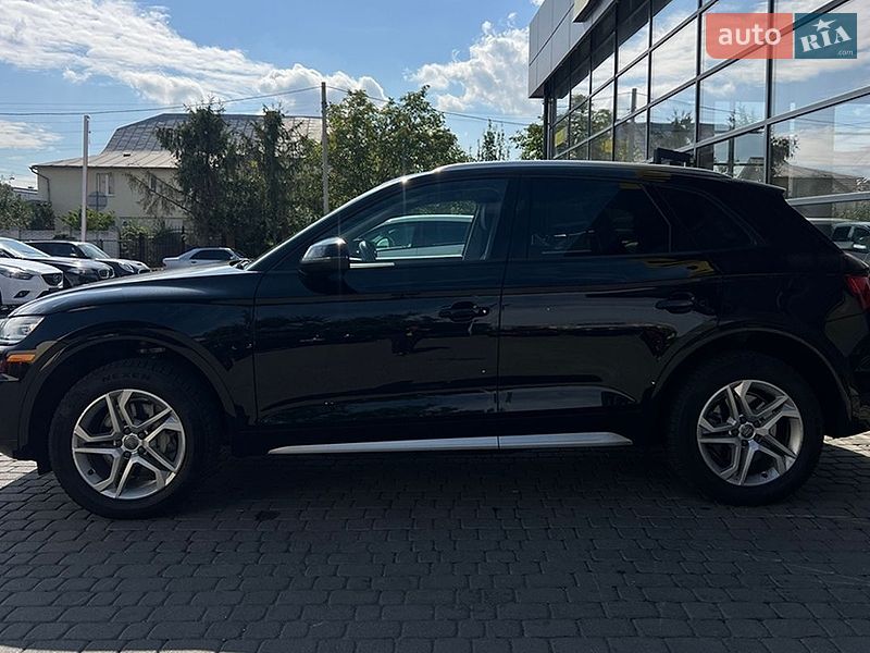 Позашляховик / Кросовер Audi Q5 2017 в Івано-Франківську