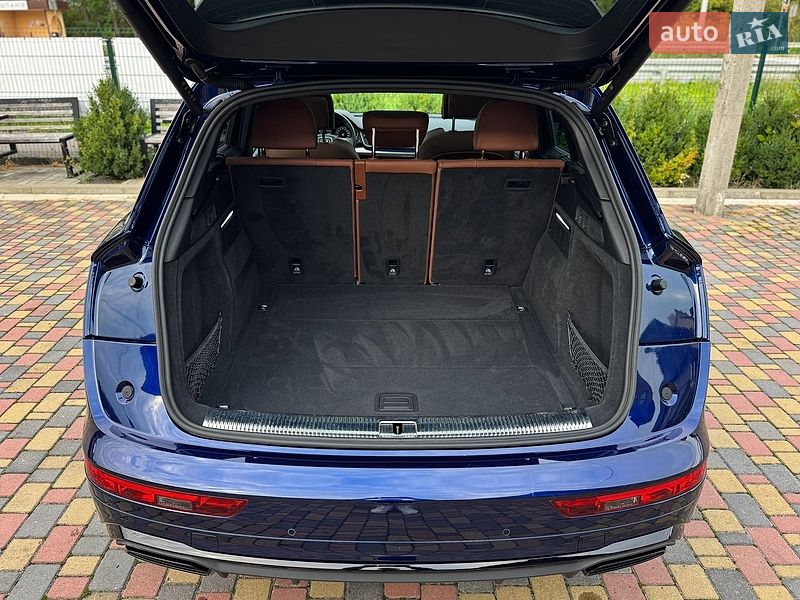 Позашляховик / Кросовер Audi Q5 2024 в Рівному