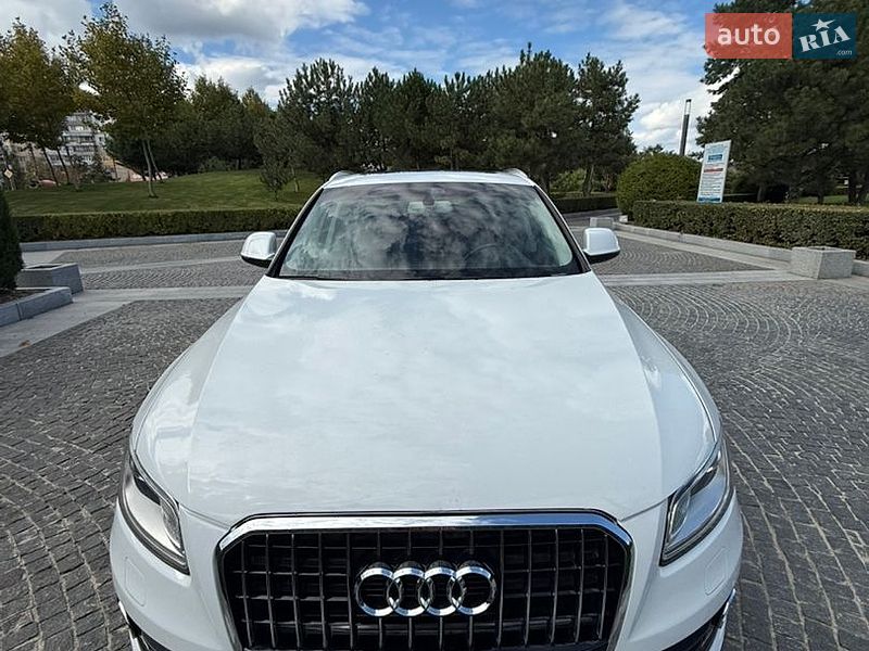 Позашляховик / Кросовер Audi Q5 2014 в Дніпрі
