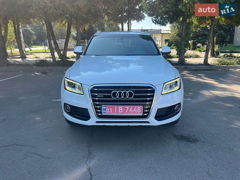 Позашляховик / Кросовер Audi Q5 2012 в Володимирі