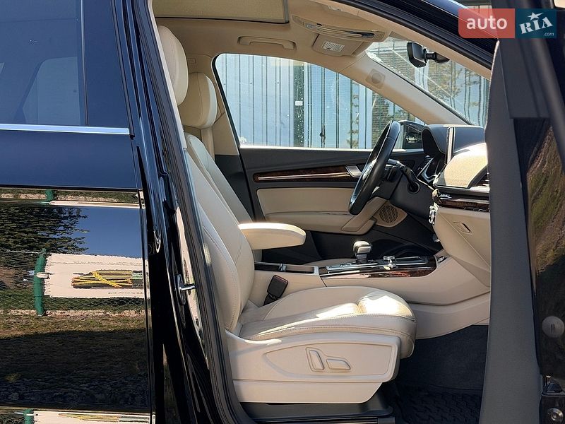 Позашляховик / Кросовер Audi Q5 2018 в Вінниці