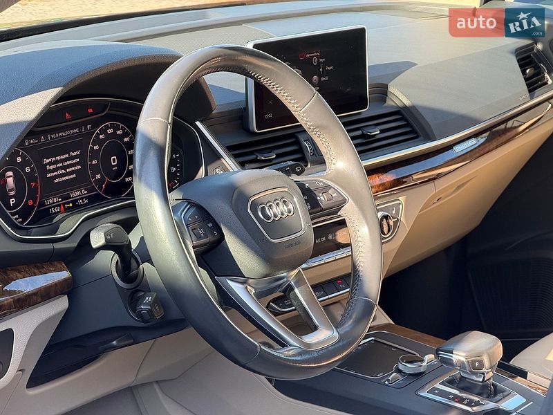Позашляховик / Кросовер Audi Q5 2018 в Вінниці