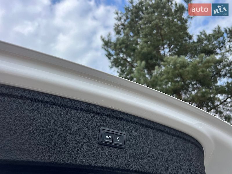 Внедорожник / Кроссовер Audi Q5 2021 в Львове