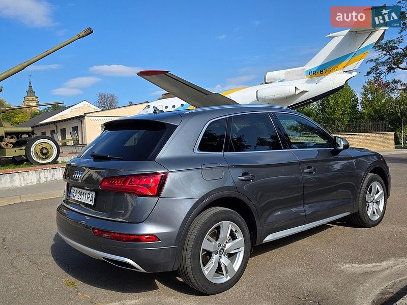 Позашляховик / Кросовер Audi Q5 2018 в Києві