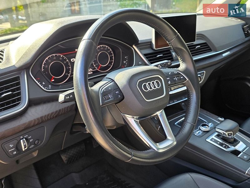 Позашляховик / Кросовер Audi Q5 2018 в Києві