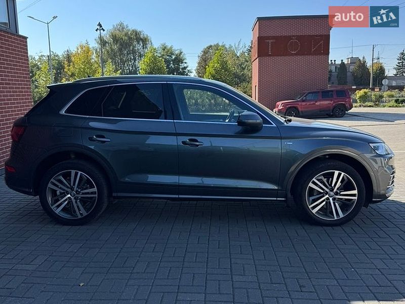 Внедорожник / Кроссовер Audi Q5 2017 в Львове