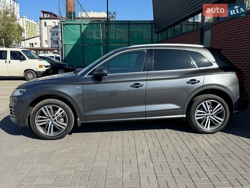Внедорожник / Кроссовер Audi Q5 2017 в Львове