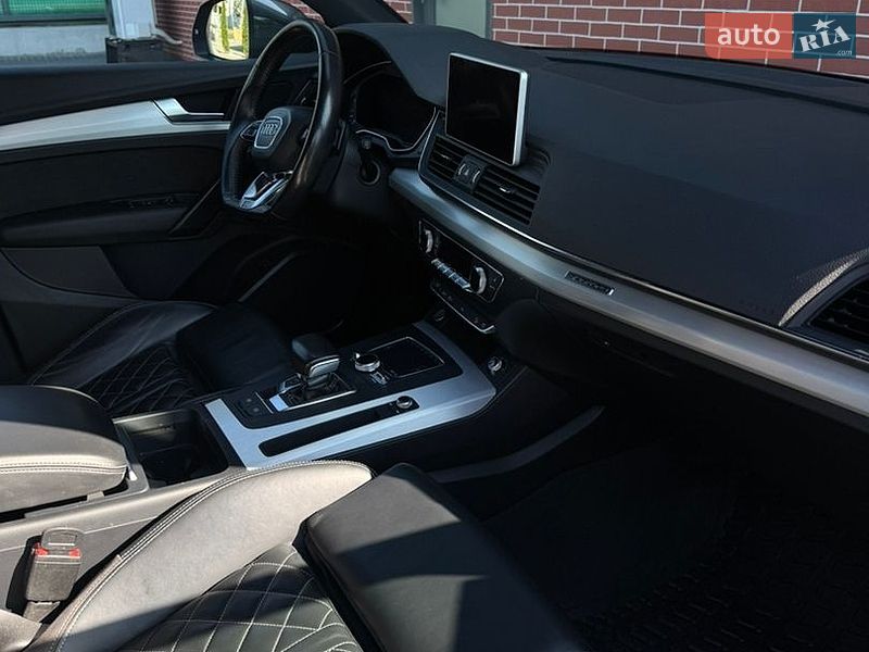 Внедорожник / Кроссовер Audi Q5 2017 в Львове