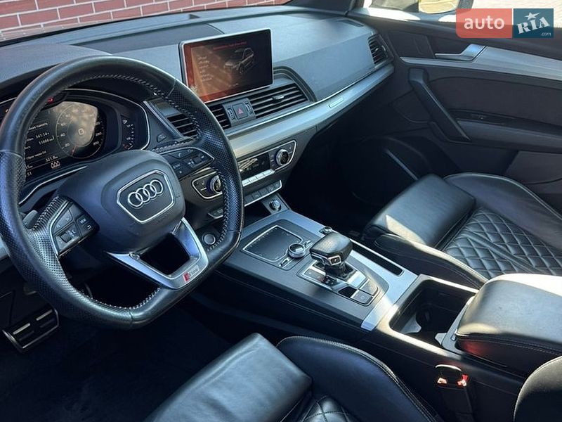 Внедорожник / Кроссовер Audi Q5 2017 в Львове