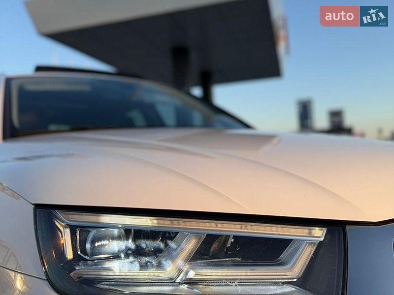 Позашляховик / Кросовер Audi Q5 2018 в Львові