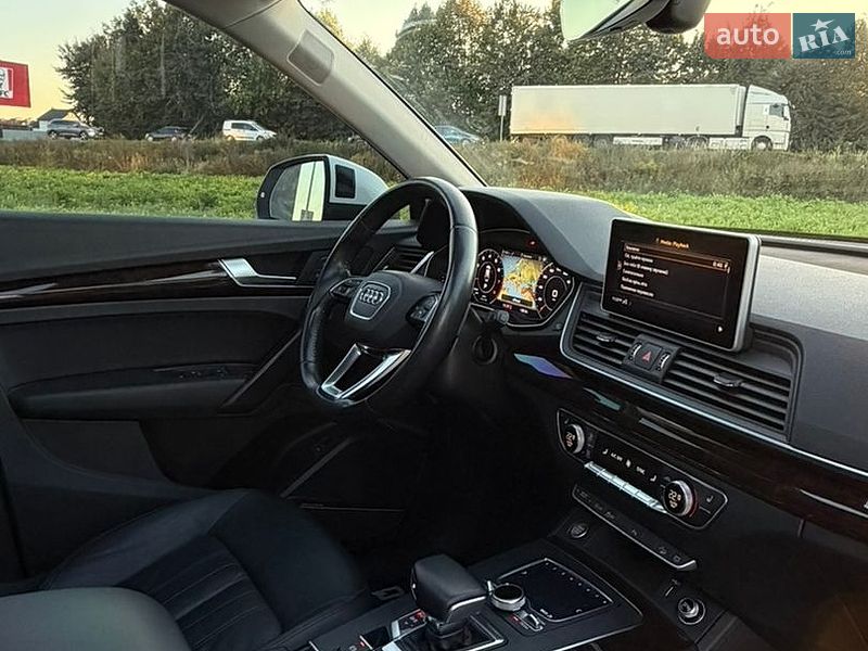 Позашляховик / Кросовер Audi Q5 2018 в Львові