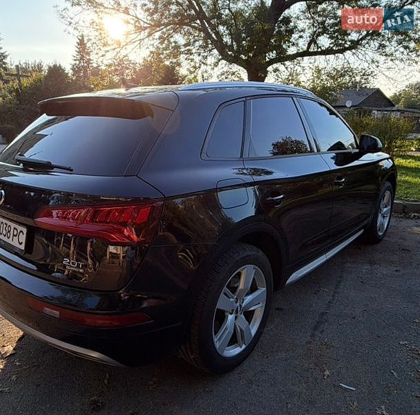 Внедорожник / Кроссовер Audi Q5 2017 в Киеве