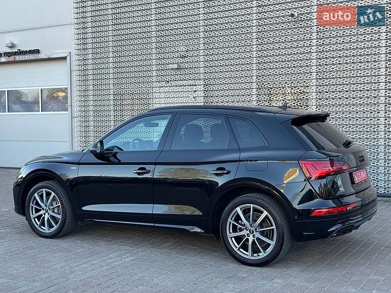 Позашляховик / Кросовер Audi Q5 2022 в Львові