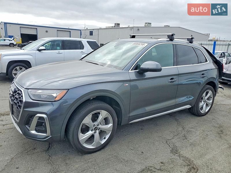 Внедорожник / Кроссовер Audi Q5 2022 в Киеве
