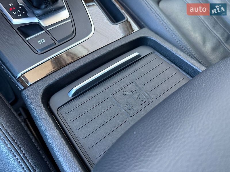 Внедорожник / Кроссовер Audi Q5 2019 в Ровно