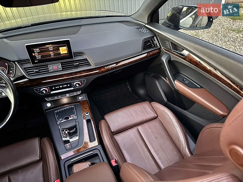 Позашляховик / Кросовер Audi Q5 2017 в Стрию