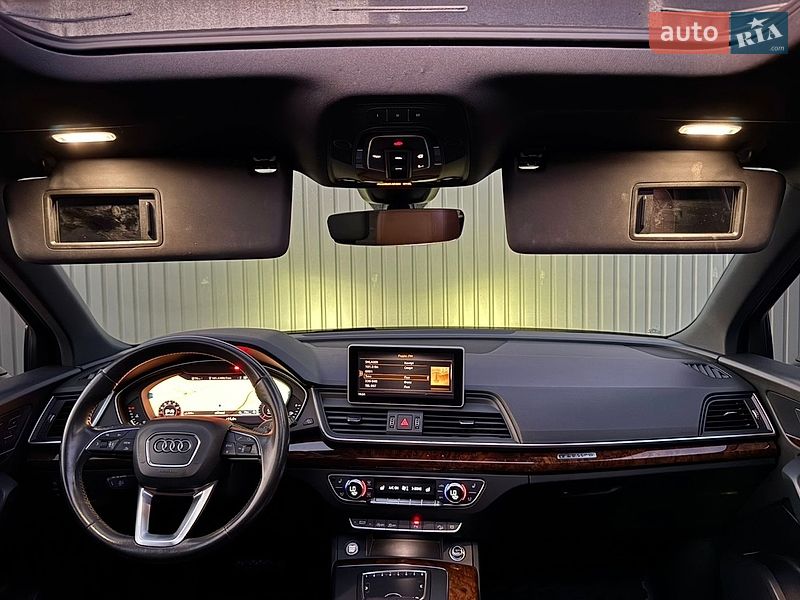 Позашляховик / Кросовер Audi Q5 2017 в Стрию