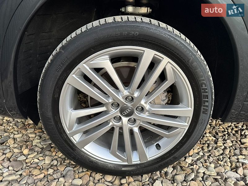 Позашляховик / Кросовер Audi Q5 2017 в Стрию