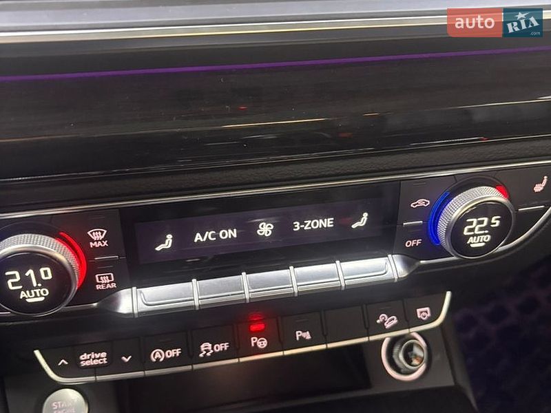 Позашляховик / Кросовер Audi Q5 2017 в Харкові