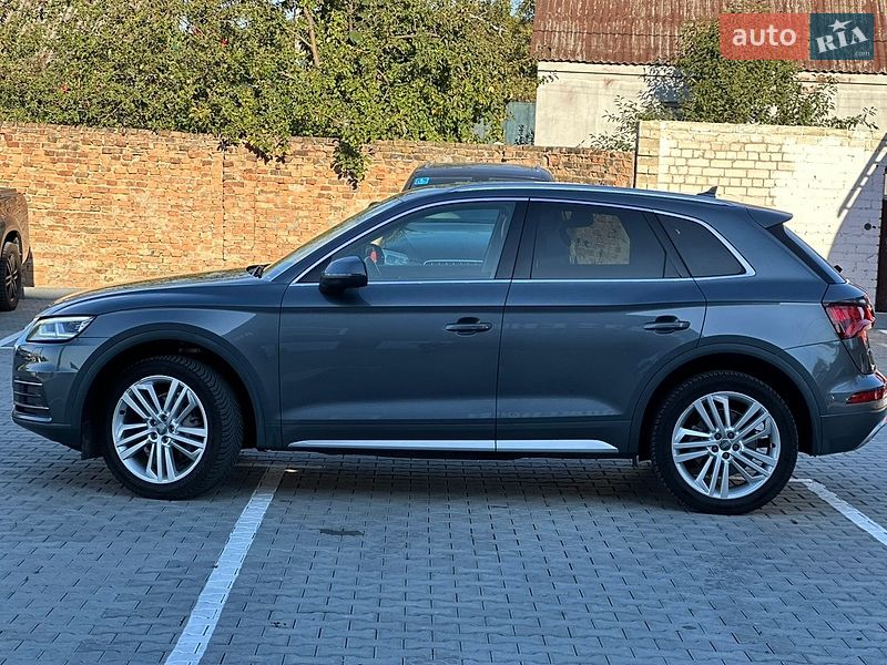 Внедорожник / Кроссовер Audi Q5 2018 в Дубно