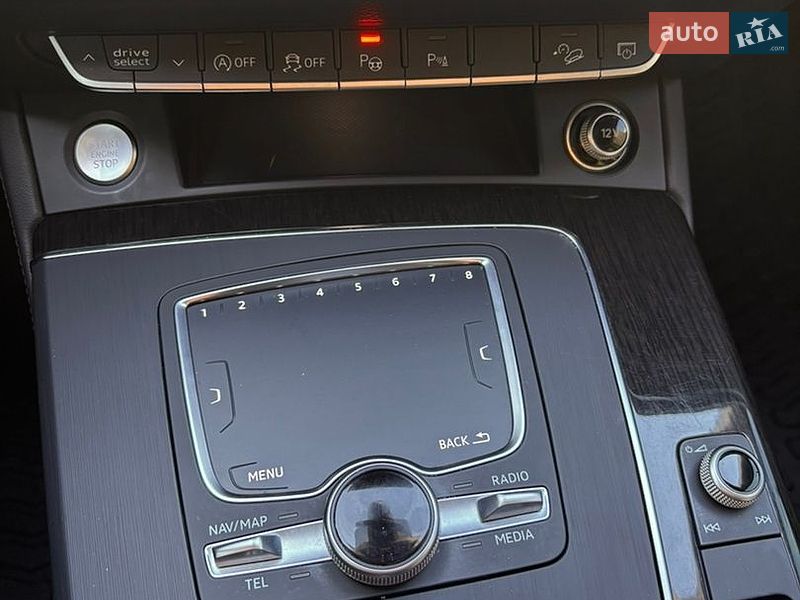 Позашляховик / Кросовер Audi Q5 2017 в Харкові