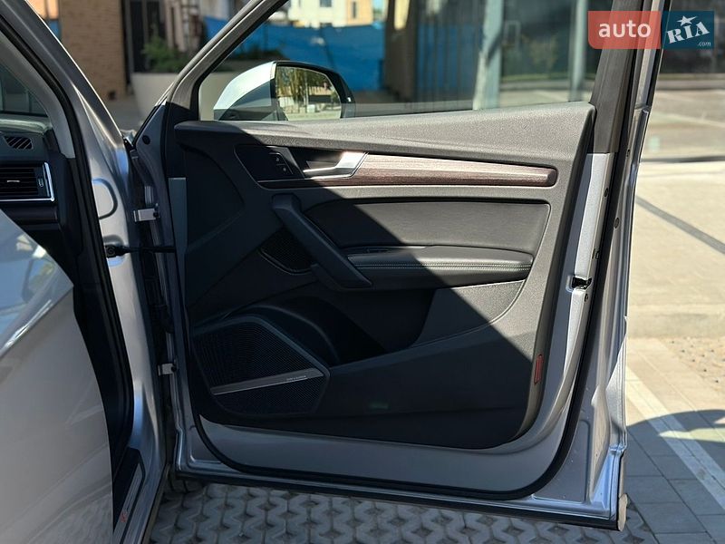 Внедорожник / Кроссовер Audi Q5 2022 в Самборе