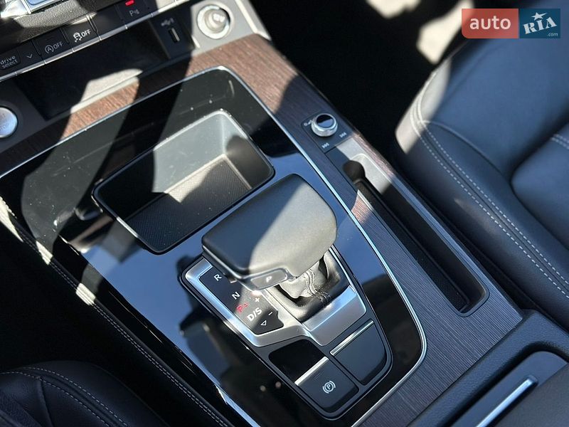 Внедорожник / Кроссовер Audi Q5 2022 в Самборе