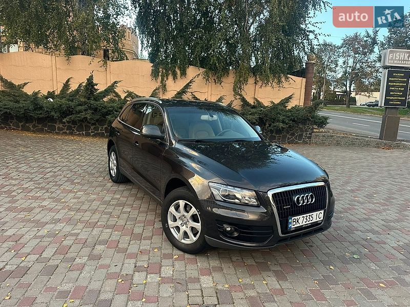 Позашляховик / Кросовер Audi Q5 2011 в Рівному