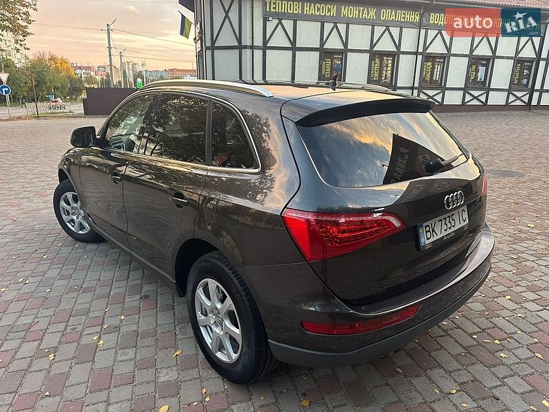 Позашляховик / Кросовер Audi Q5 2011 в Рівному