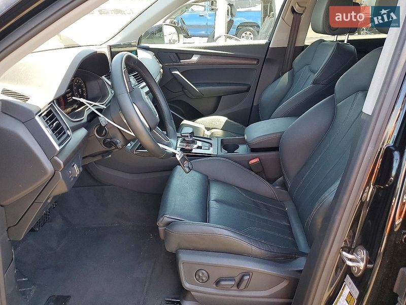 Внедорожник / Кроссовер Audi Q5 2024 в Коростене