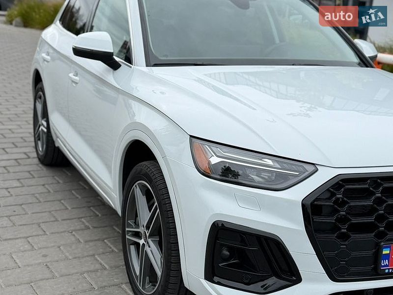 Позашляховик / Кросовер Audi Q5 2024 в Рівному