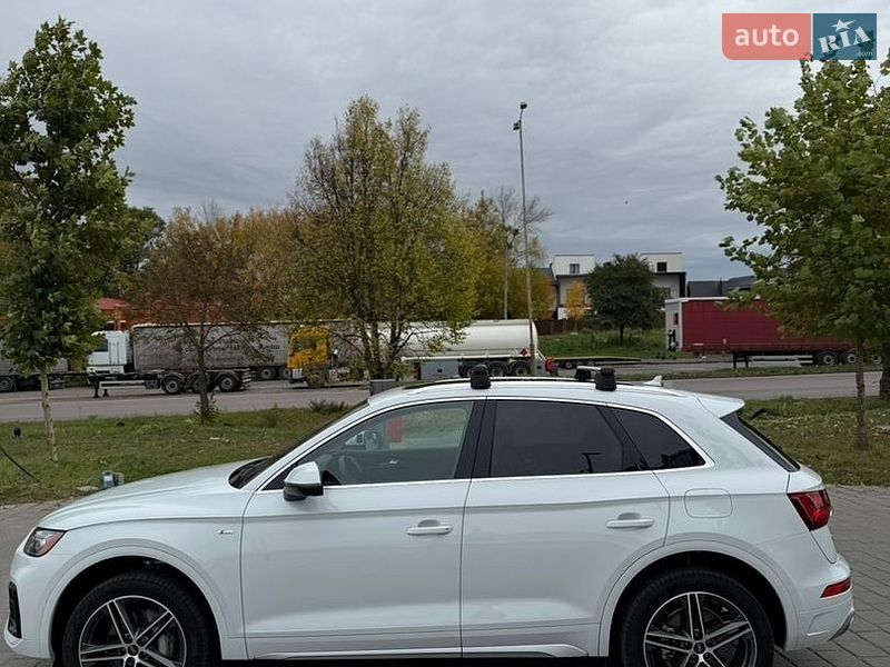 Позашляховик / Кросовер Audi Q5 2024 в Рівному