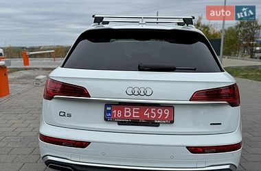 Позашляховик / Кросовер Audi Q5 2024 в Рівному