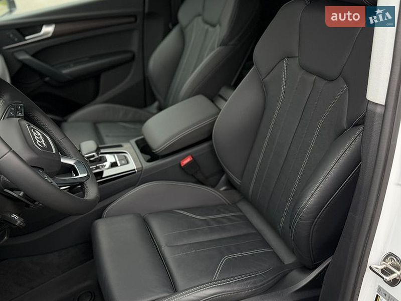 Позашляховик / Кросовер Audi Q5 2024 в Рівному