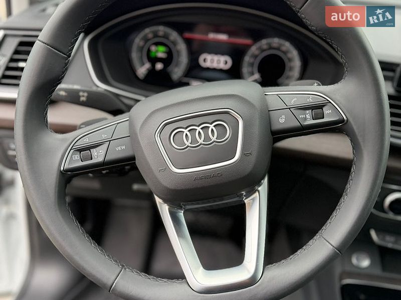 Позашляховик / Кросовер Audi Q5 2024 в Рівному