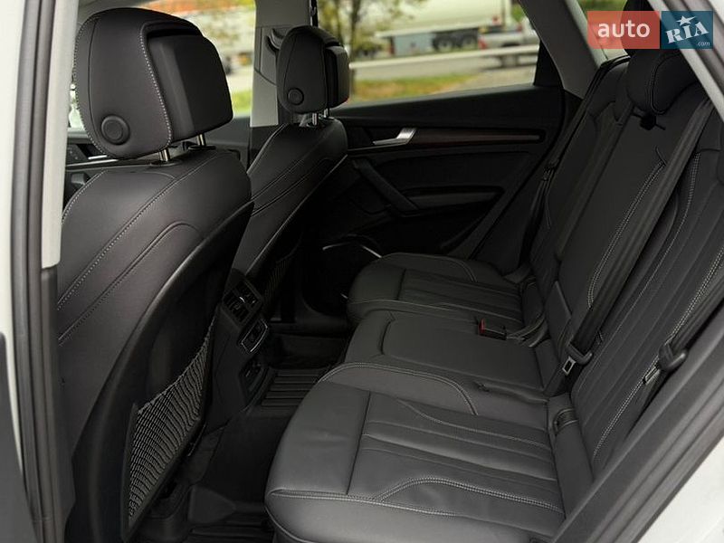 Позашляховик / Кросовер Audi Q5 2024 в Рівному