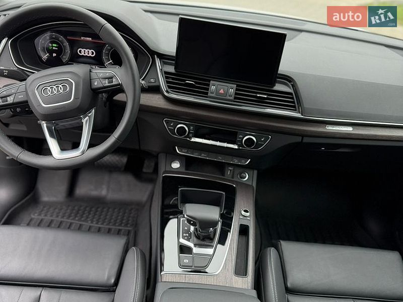 Позашляховик / Кросовер Audi Q5 2024 в Рівному