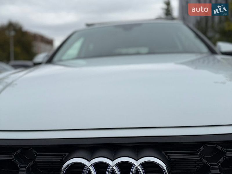 Позашляховик / Кросовер Audi Q5 2024 в Рівному