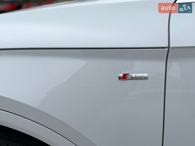 Позашляховик / Кросовер Audi Q5 2024 в Рівному