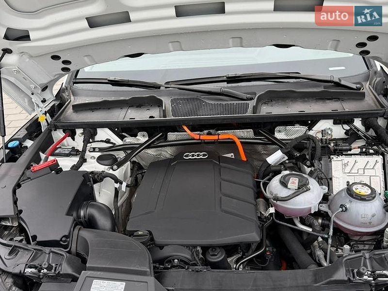 Позашляховик / Кросовер Audi Q5 2024 в Рівному