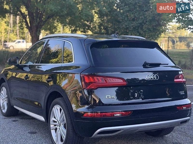Позашляховик / Кросовер Audi Q5 2018 в Львові