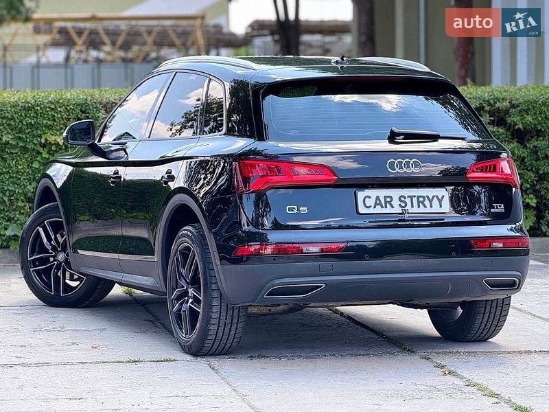 Позашляховик / Кросовер Audi Q5 2017 в Стрию