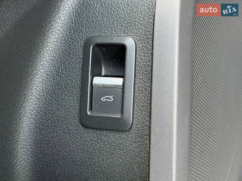 Позашляховик / Кросовер Audi Q5 2017 в Стрию