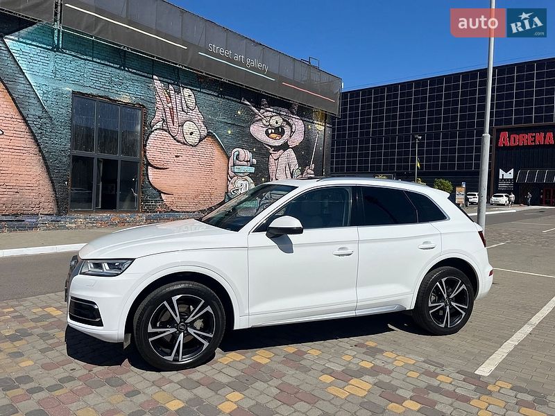 Внедорожник / Кроссовер Audi Q5 2018 в Луцке
