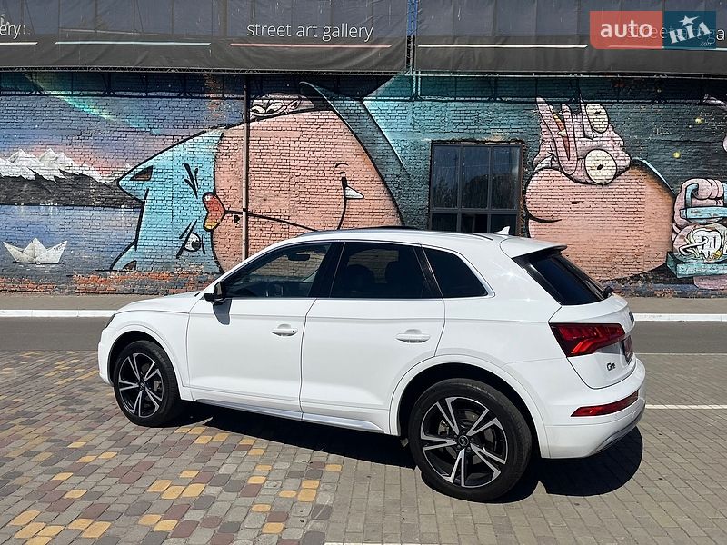 Внедорожник / Кроссовер Audi Q5 2018 в Луцке