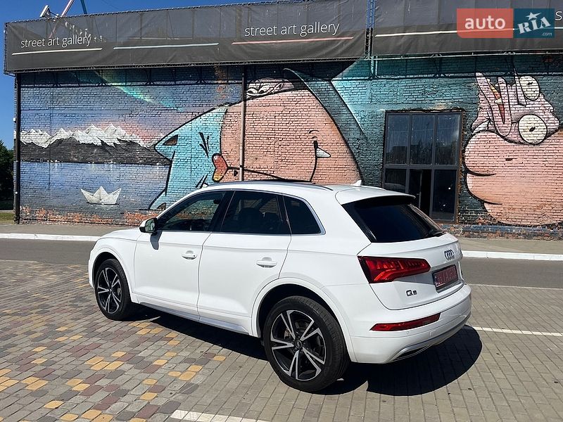 Внедорожник / Кроссовер Audi Q5 2018 в Луцке
