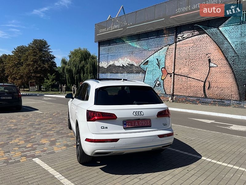 Внедорожник / Кроссовер Audi Q5 2018 в Луцке